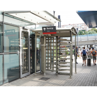 PERCo Полноростовый моторизованный роторный турникет RTD-20.1